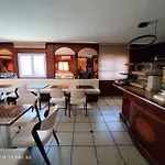 Le Claridge Szálloda