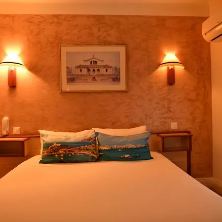 ホテル Le Claridge