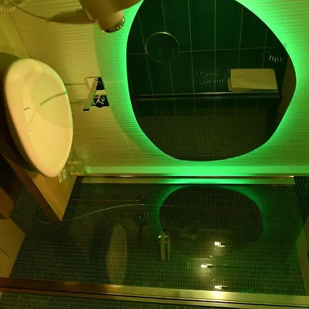 Le Claridge Hotel 3*