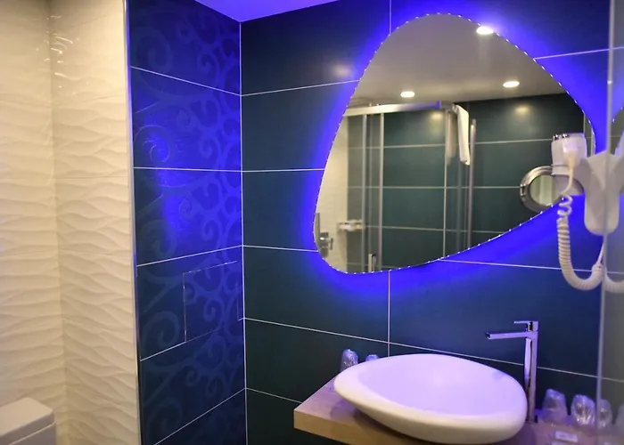 Szálloda Le Claridge 3*