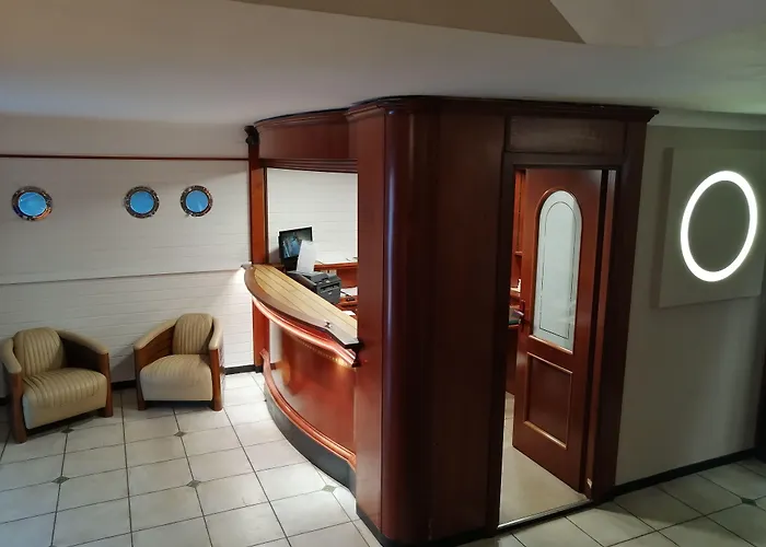 Le Claridge Szálloda